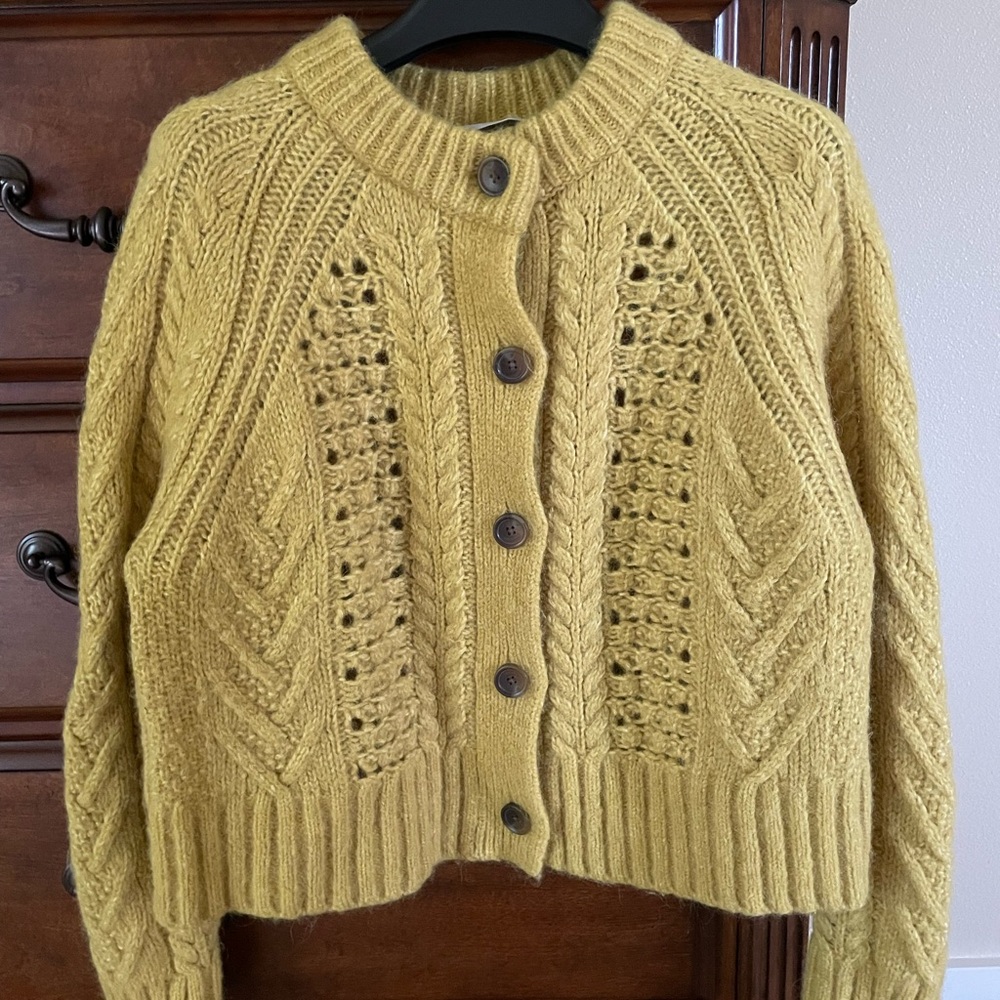Everlane yellow cardigan good condition